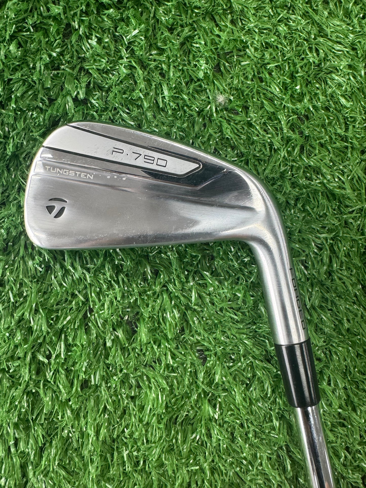 P790 3 iron - Stiff