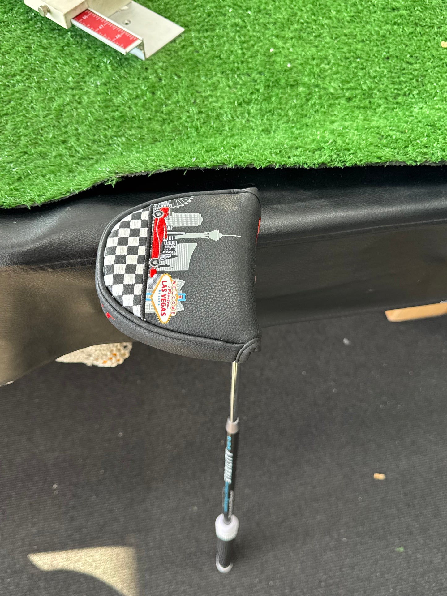 ODYSSEY AI ONE JAILBIRD MINI CH - CUSTOM PUTTER