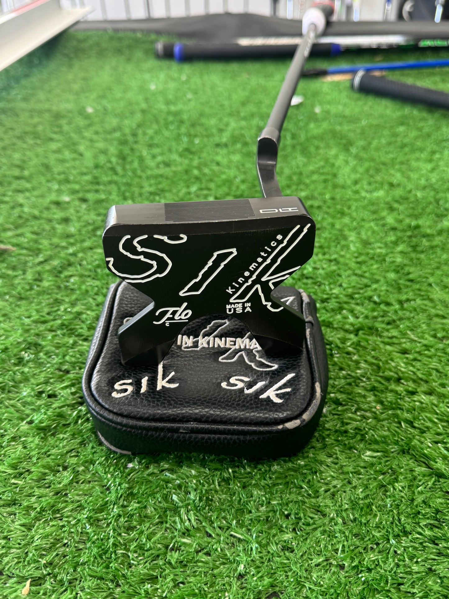Sik Flo Black / La Golf 180 shaft