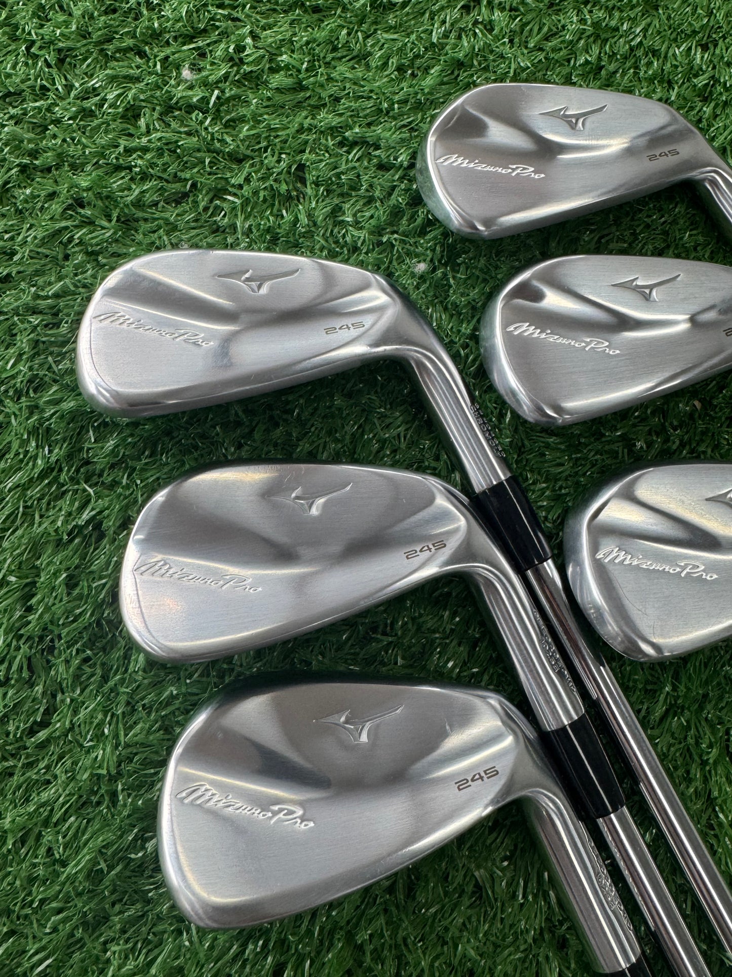 Mizuno 245 Irons 5-pw - stiff flex