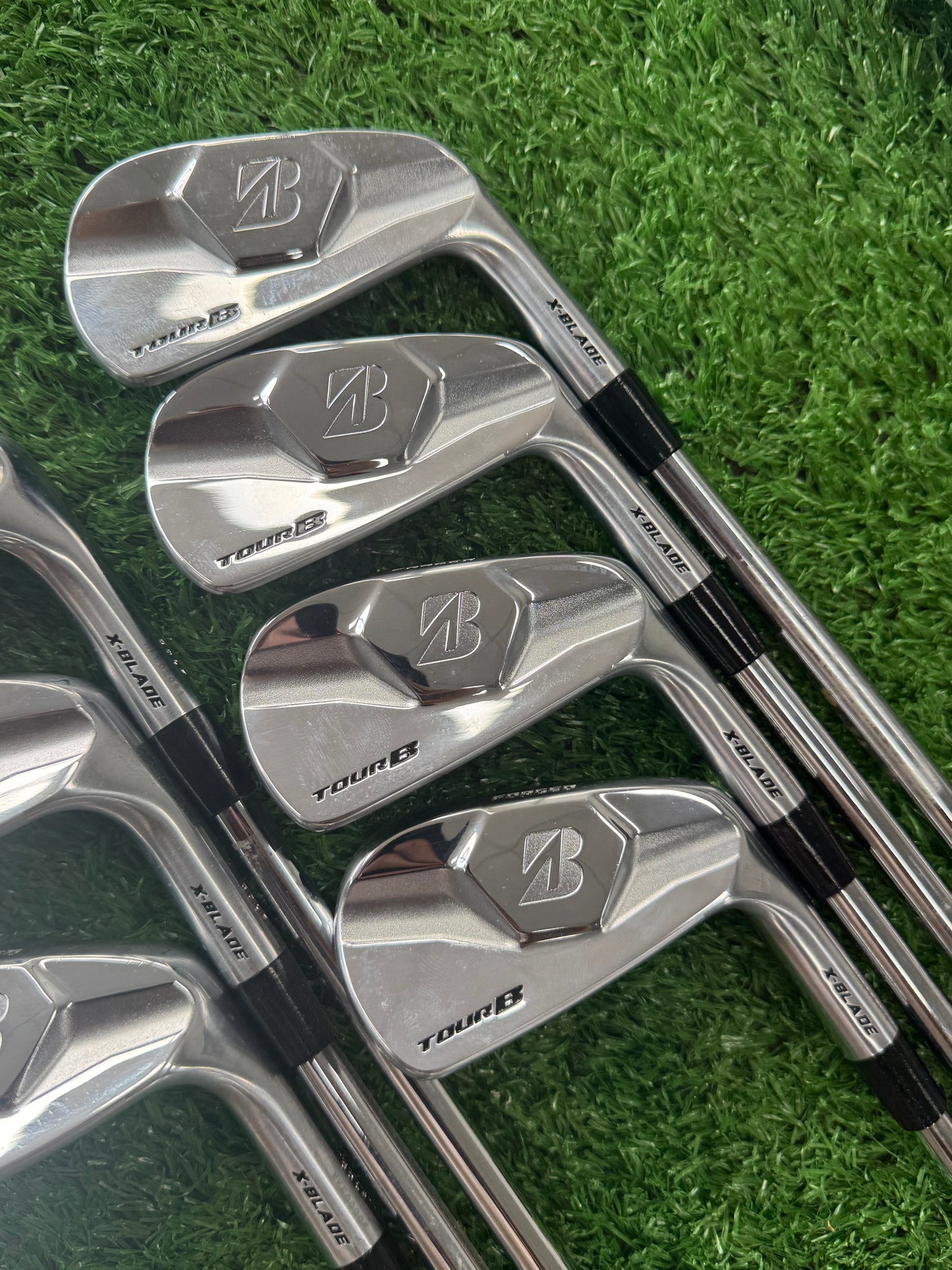 BRIDGESTONE TOUR B BLADES / $ TAPER 120 SHAFTS