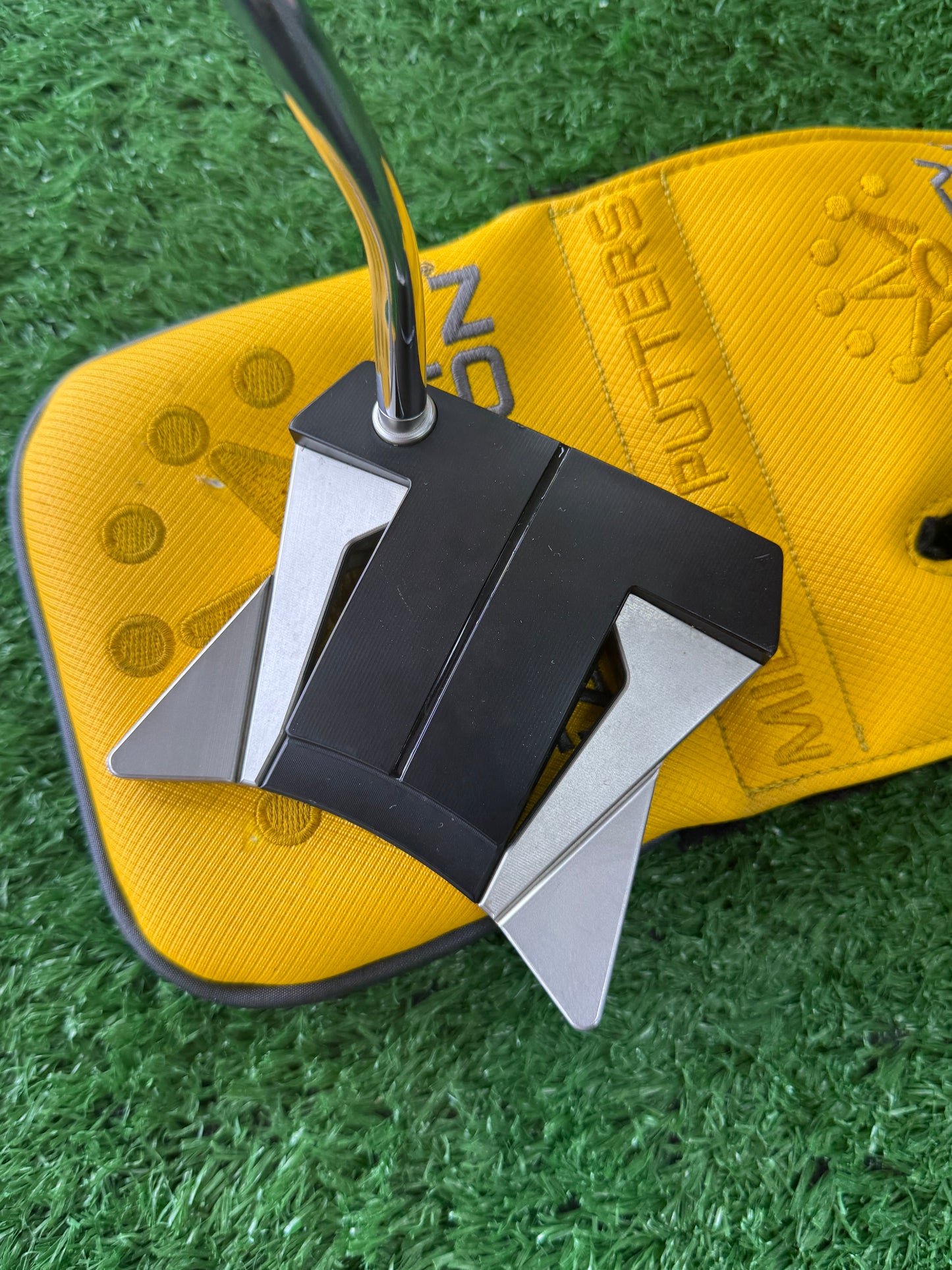 Scotty Phantom 12.5 33” putter