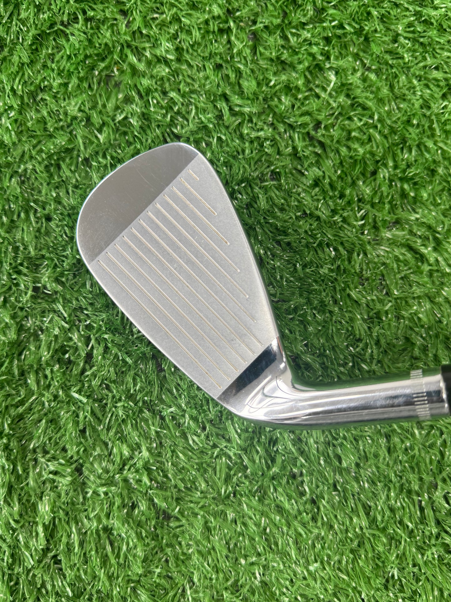 Wilson Staff 21* Driving Iron / Graphite Design 95x