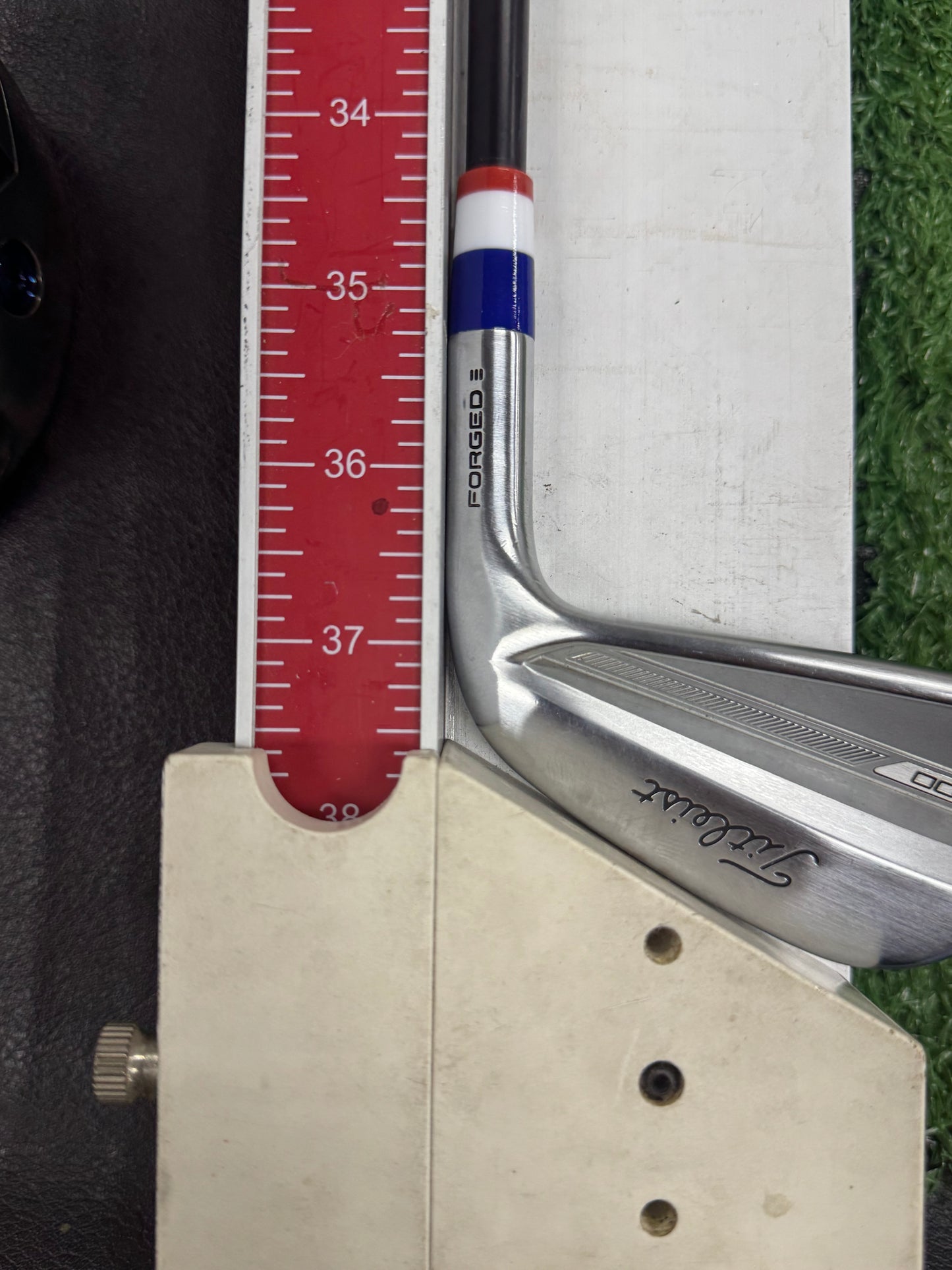 Titliest T100 irons - Axiom 125x shafts