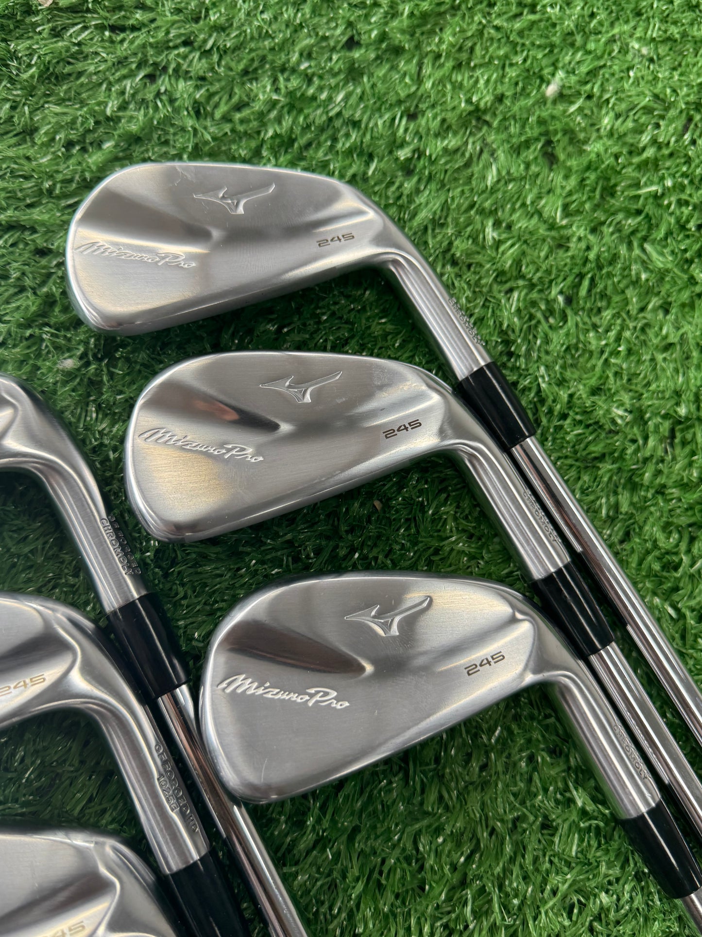 Mizuno 245 Irons 5-pw - stiff flex
