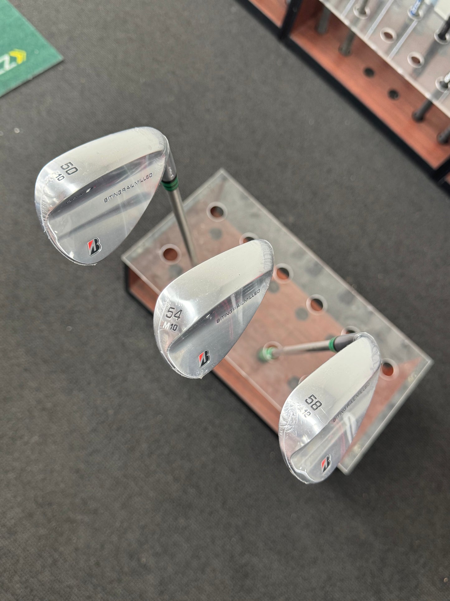 BRIDGESTONE BRM CUSTOM WEDGE SET 50/54/58