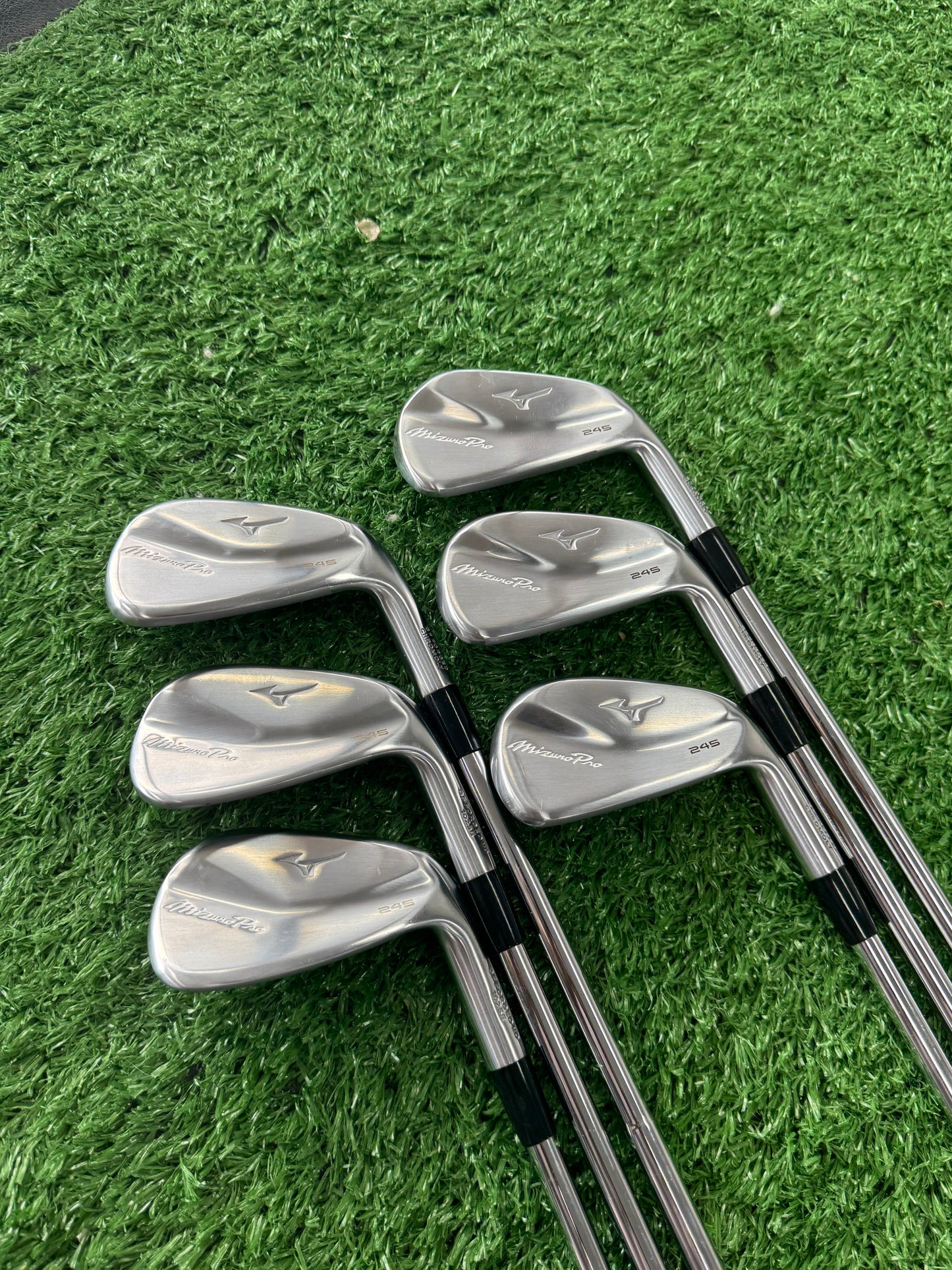 Mizuno 245 Irons 5-pw - stiff flex
