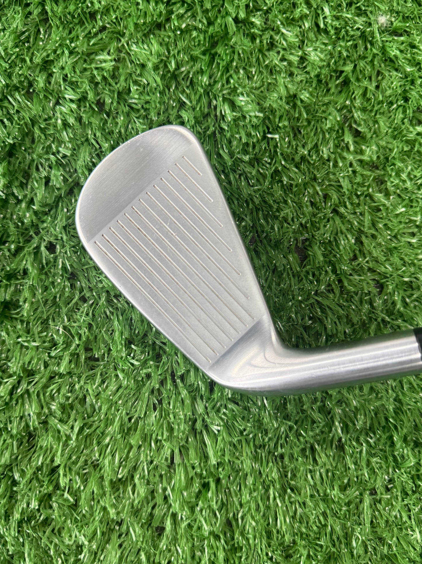P790 3 iron - Stiff