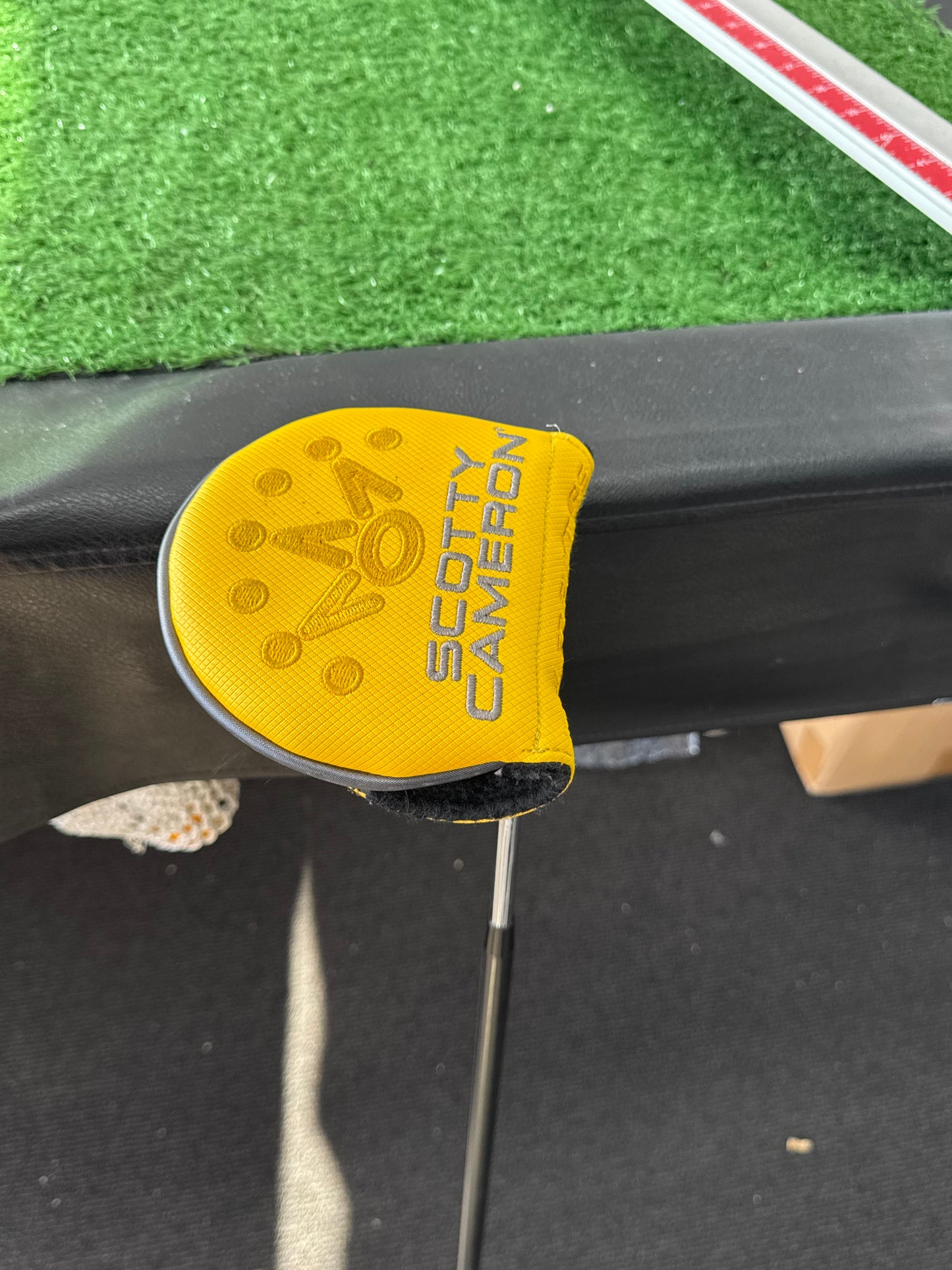 Scotty Cameron #5 / Custom Stability Tour Black Shaft 35”