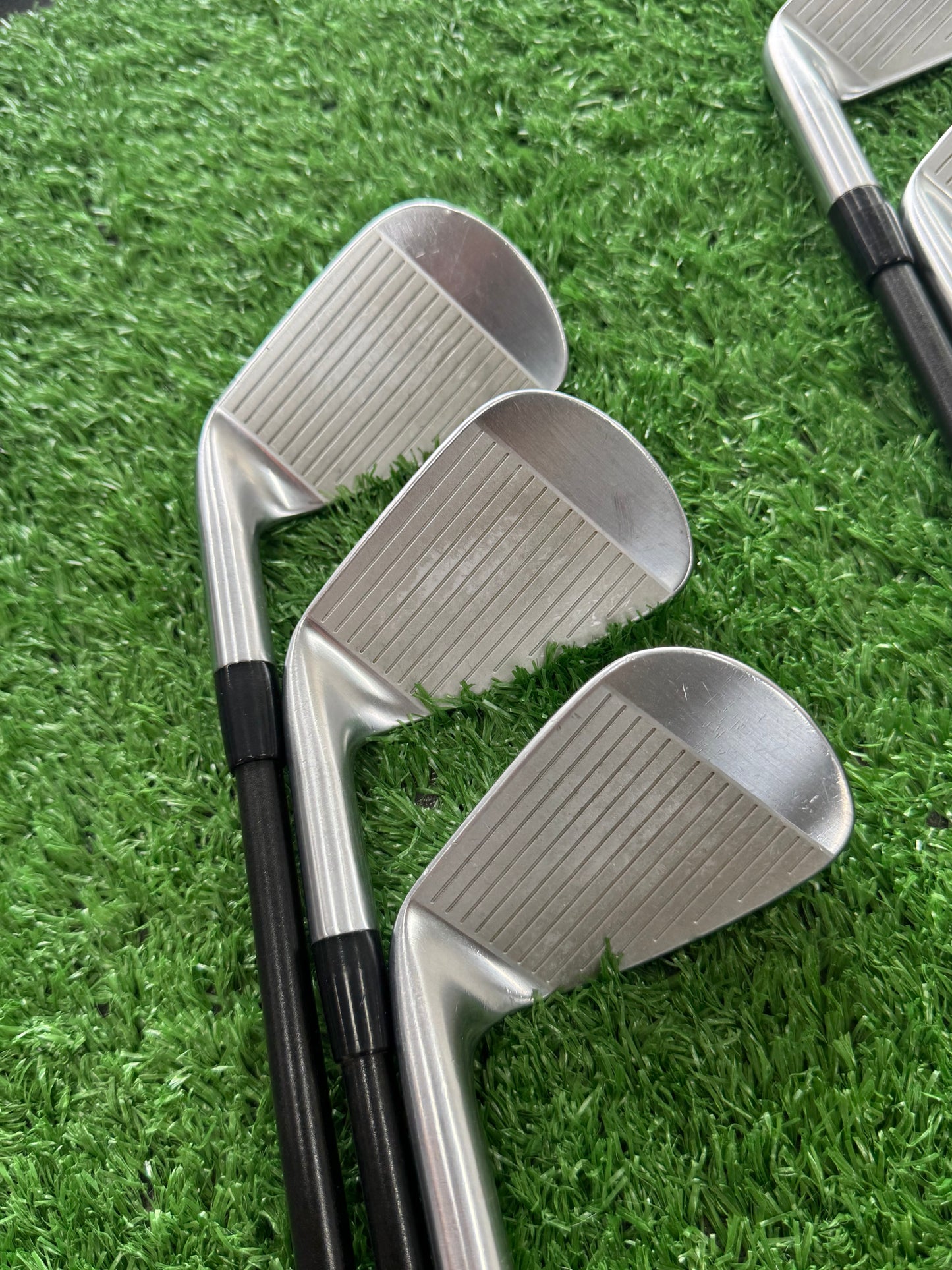 EPON AF TOUR IRONS / LA GOLF X FLEX SHAFTS