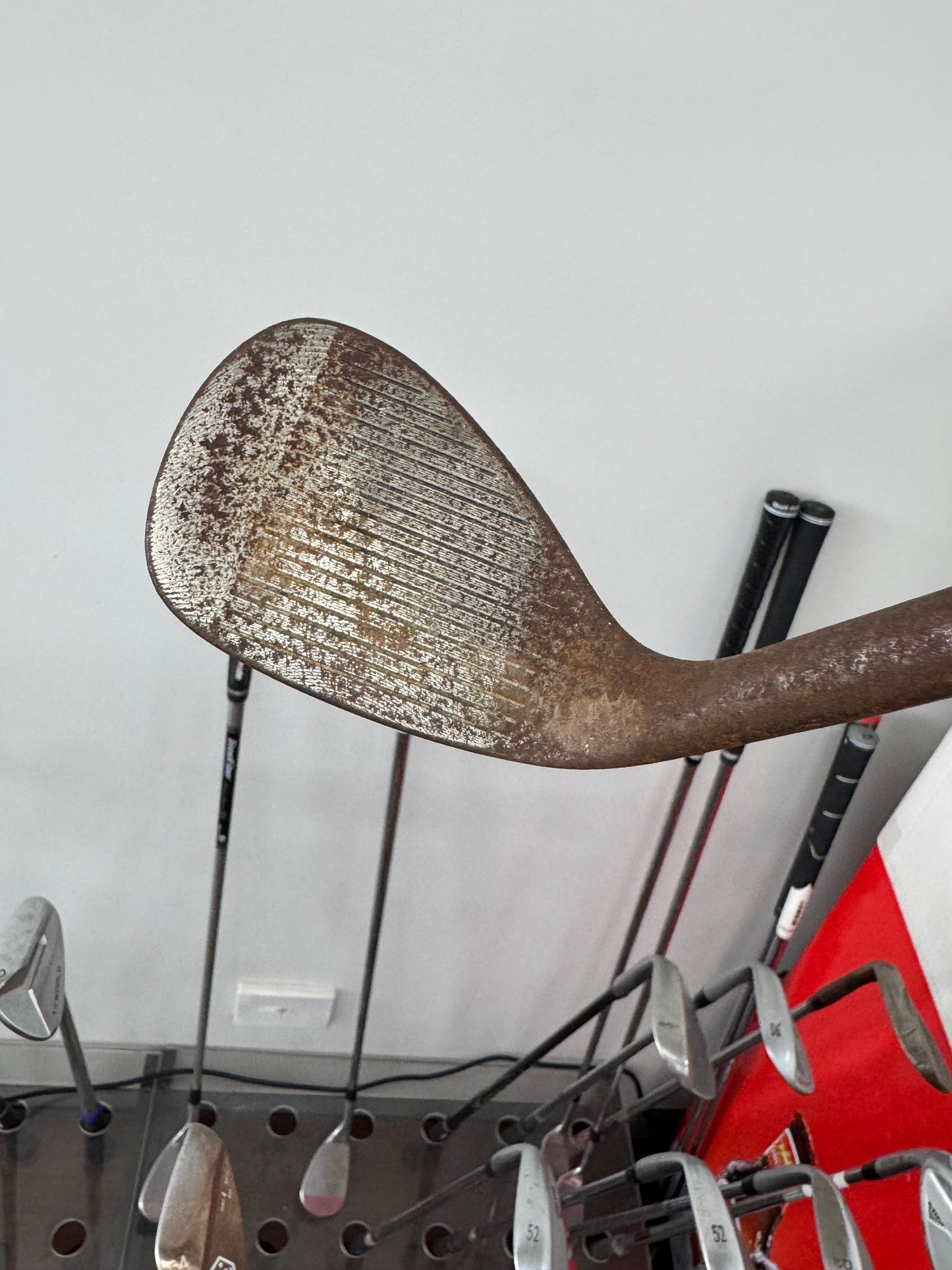 CLEVELAND RTX 4 58 DEGREE RAW WEDGE