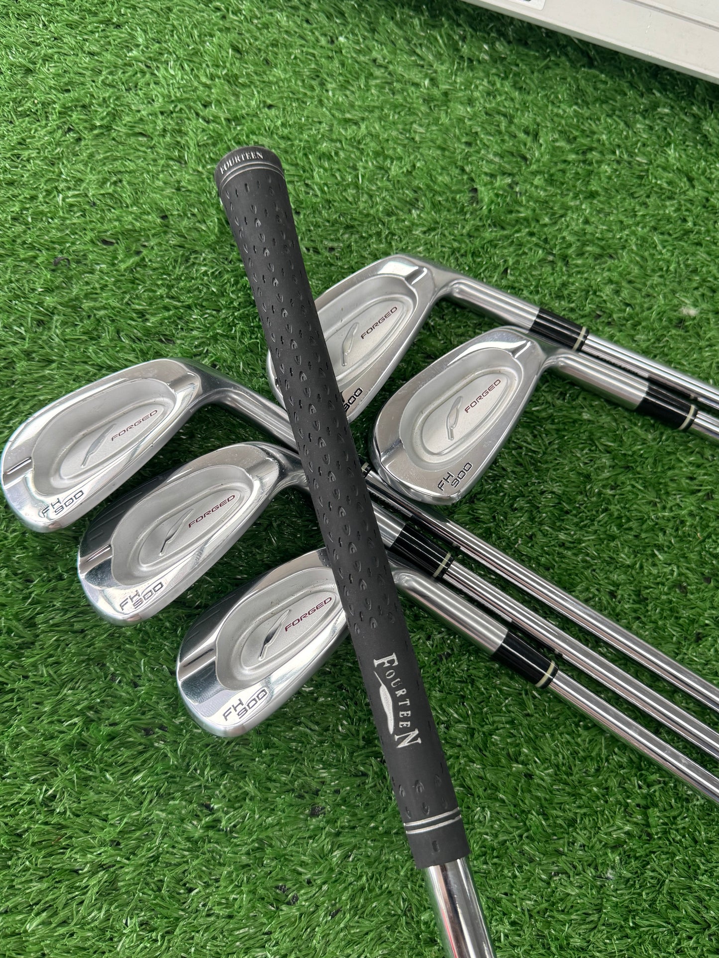 FOURTEEN GOLF FH900 IRONS