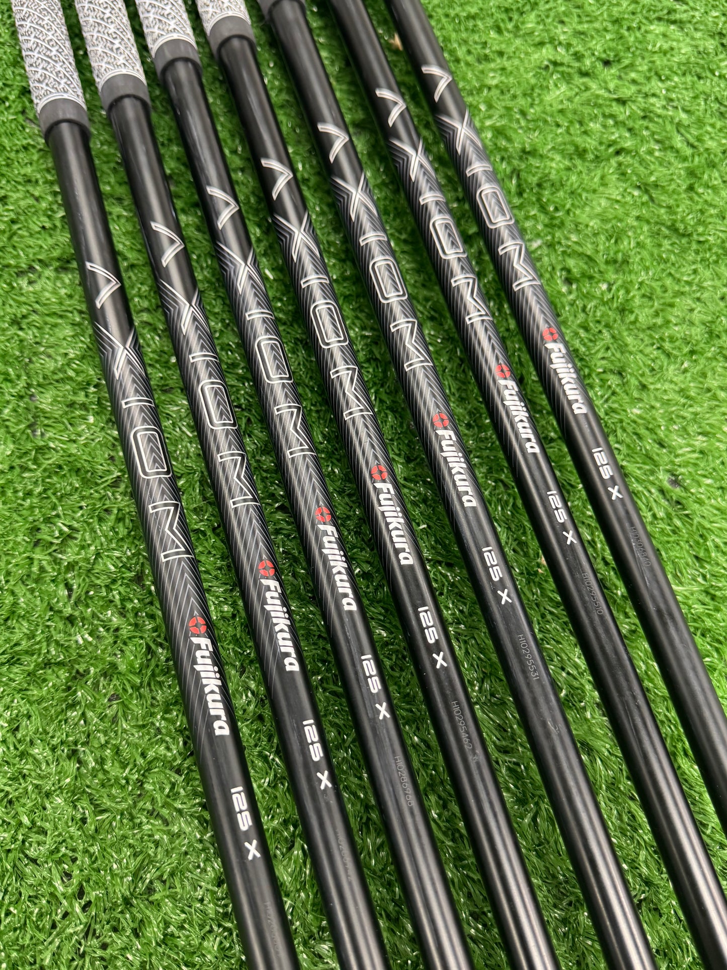 Titliest T100 irons - Axiom 125x shafts