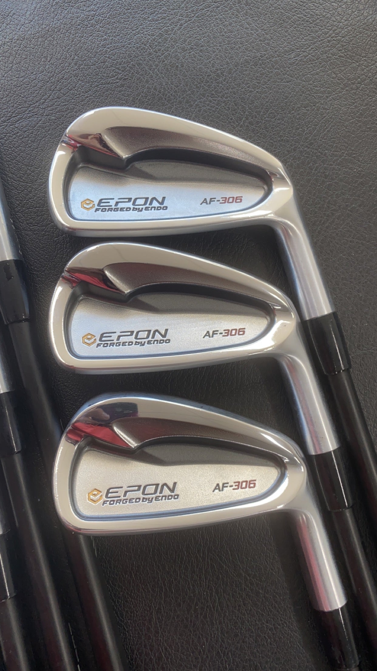 EPON 306 IRONS 4-PW / AXIOM 105X SHAFTS