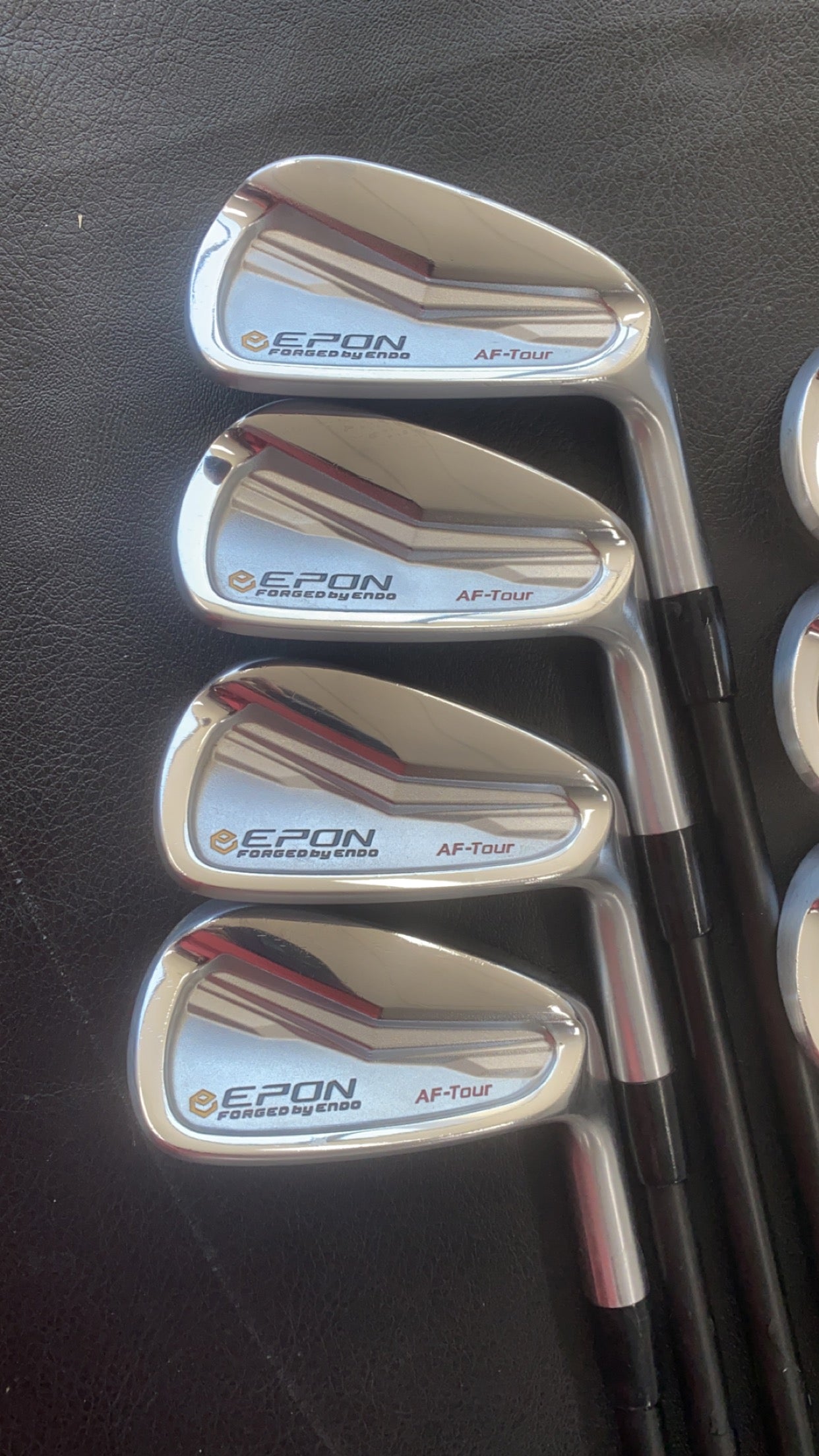 EPON 306 IRONS 4-PW / AXIOM 105X SHAFTS