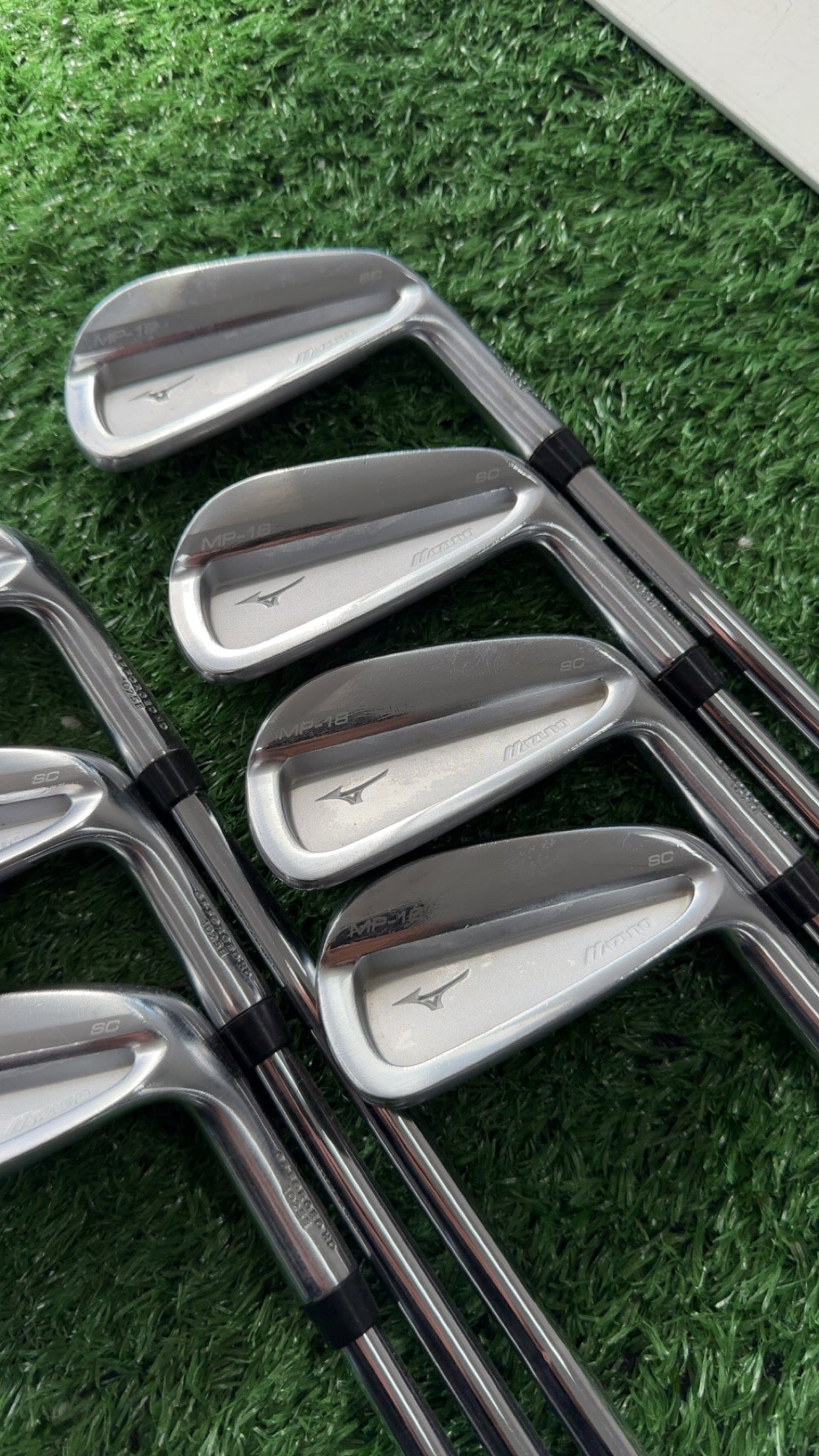 MIZUNO MP18 IRONS - DG X7 SHAFTS