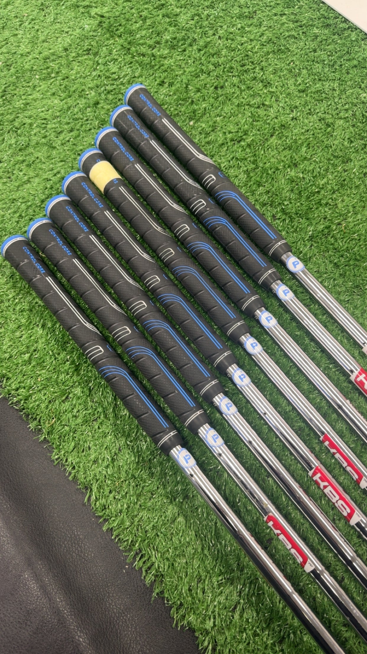 T350 Titliest Irons 4-PW + Gap wedge ( 48)