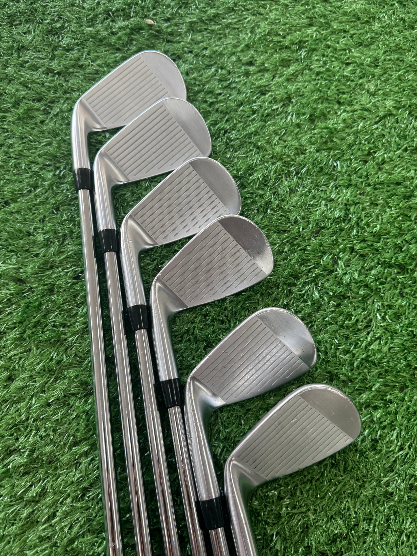Titliest T100 Irons 5-pw