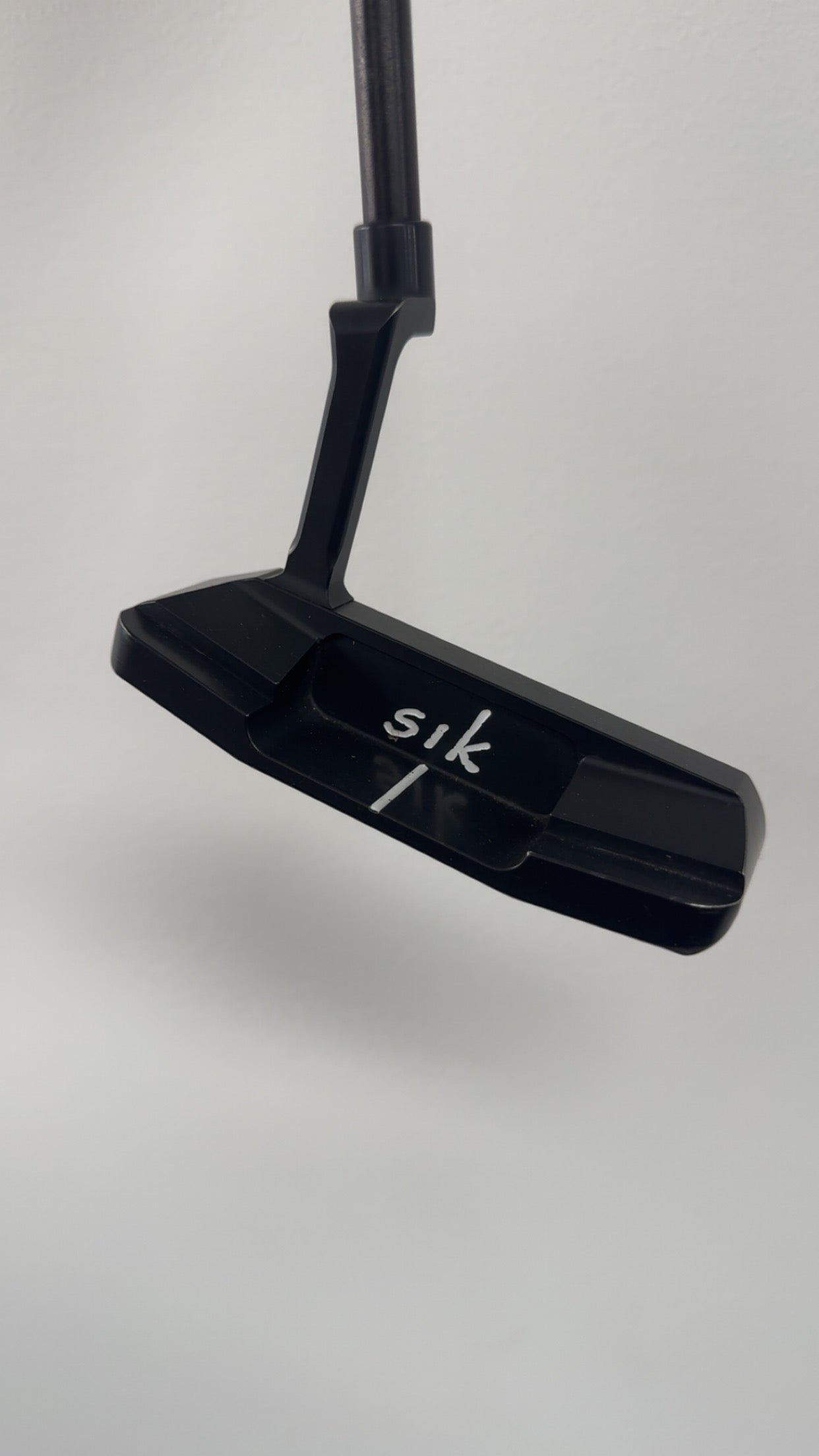 SIK PRO C BLADE - BLACK - CUSTOM SHAFT 34.75"