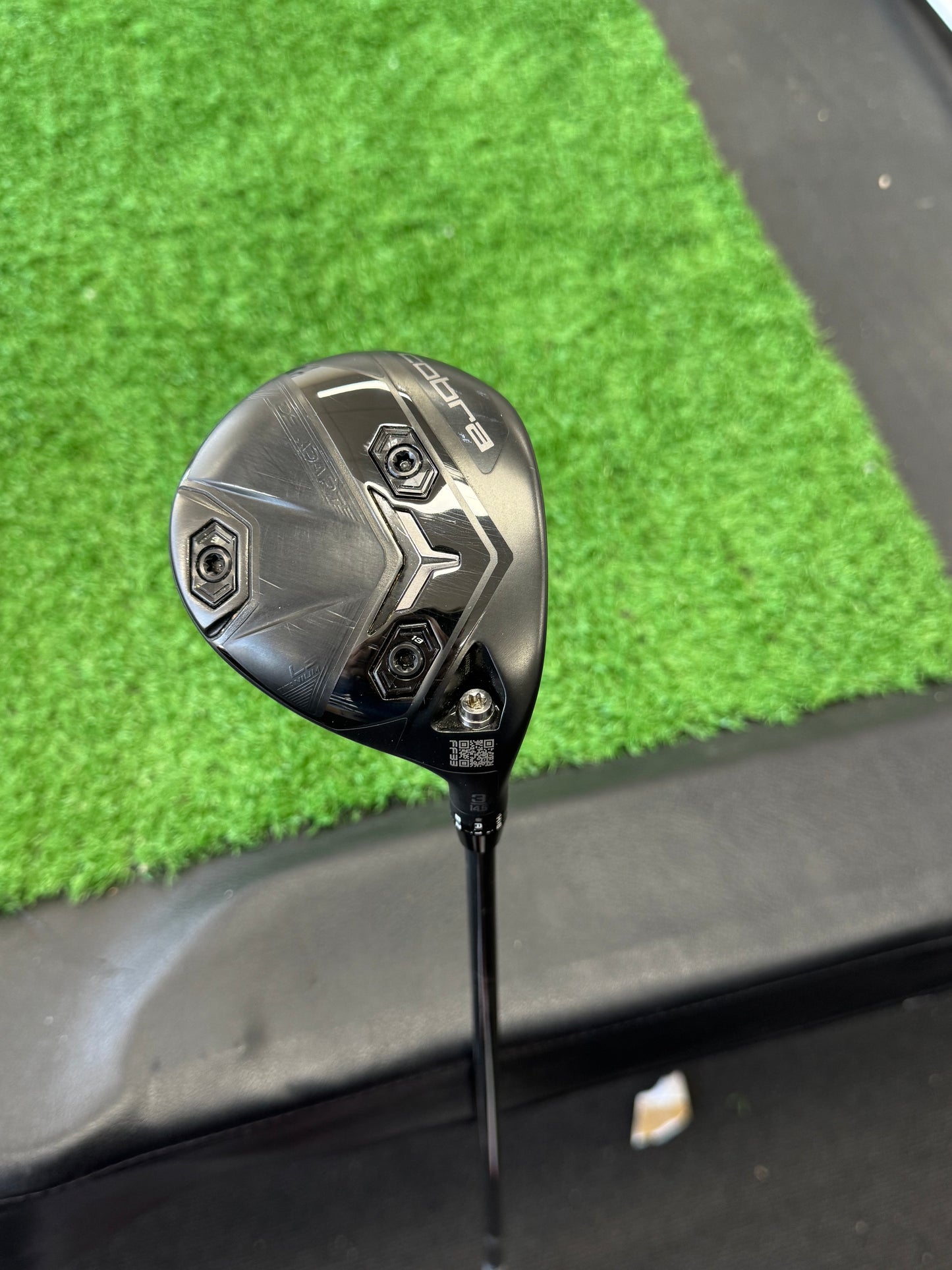 Cobra Dark Speed Adapt LS 14.5* 3 wood - X flex