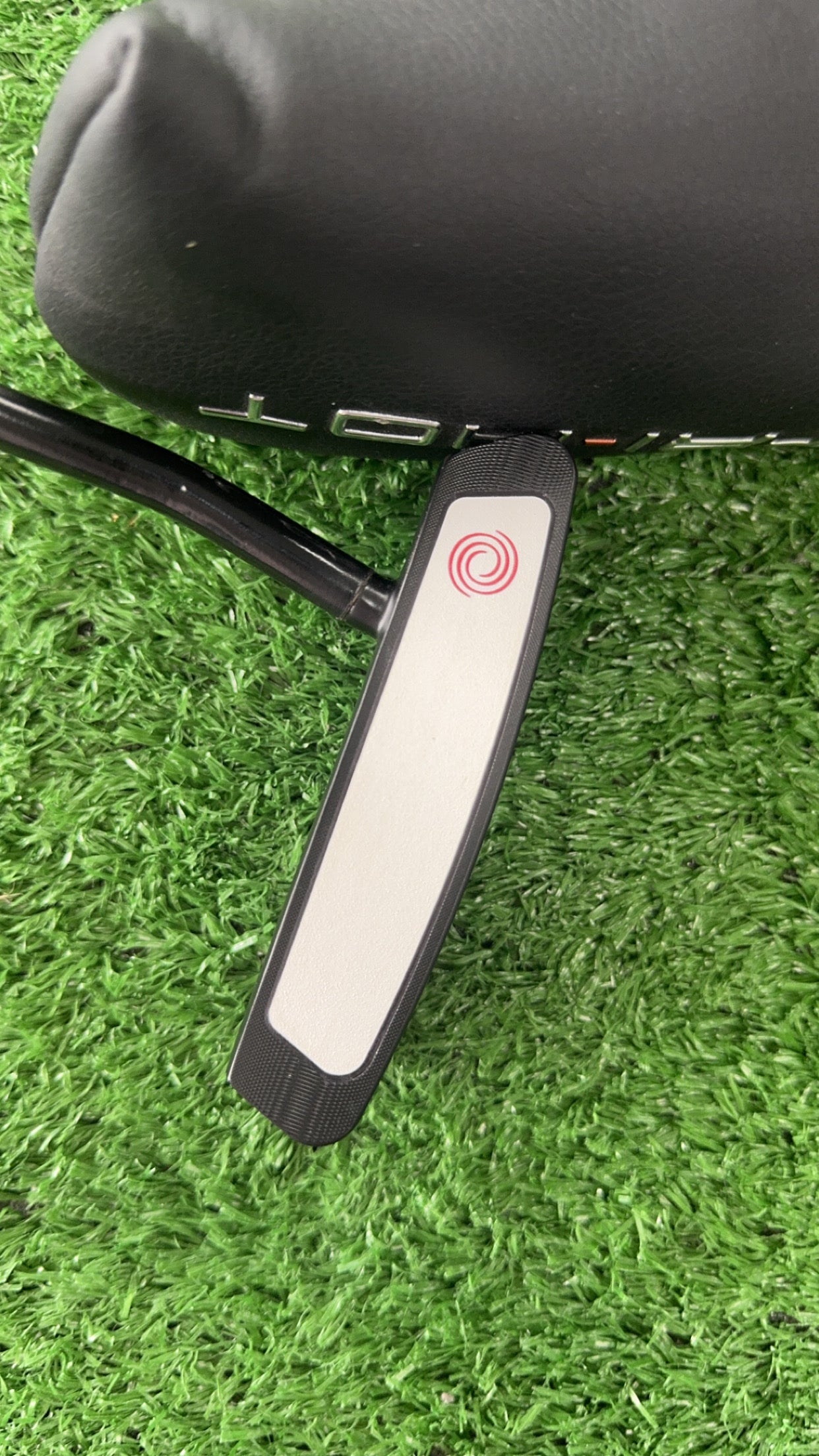 ODYSSEY 5K TRI HOT TRIPLE WIDE TOUR ISSUED PUTTER