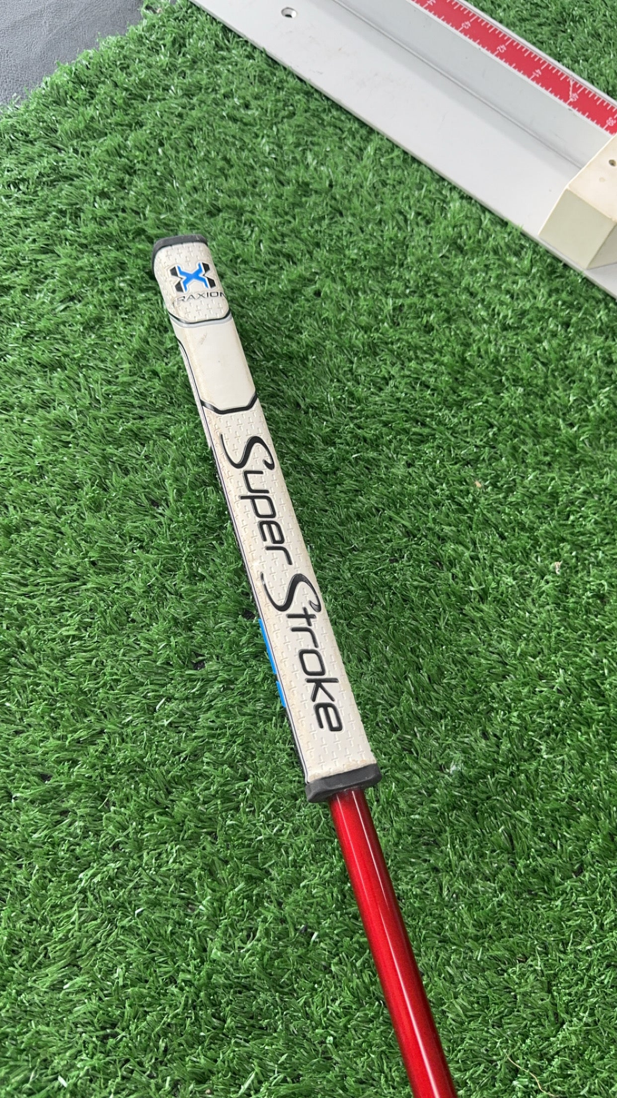ODYSSEY 5K TRI HOT TRIPLE WIDE TOUR ISSUED PUTTER