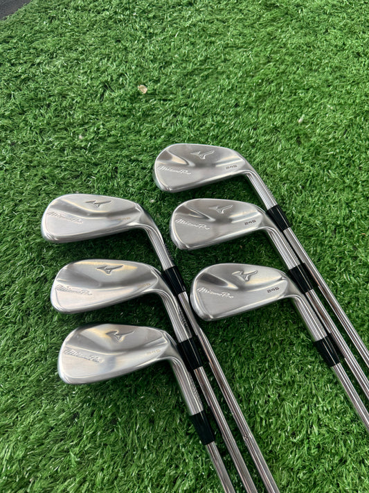 Mizuno 245 Irons 5-pw - stiff flex