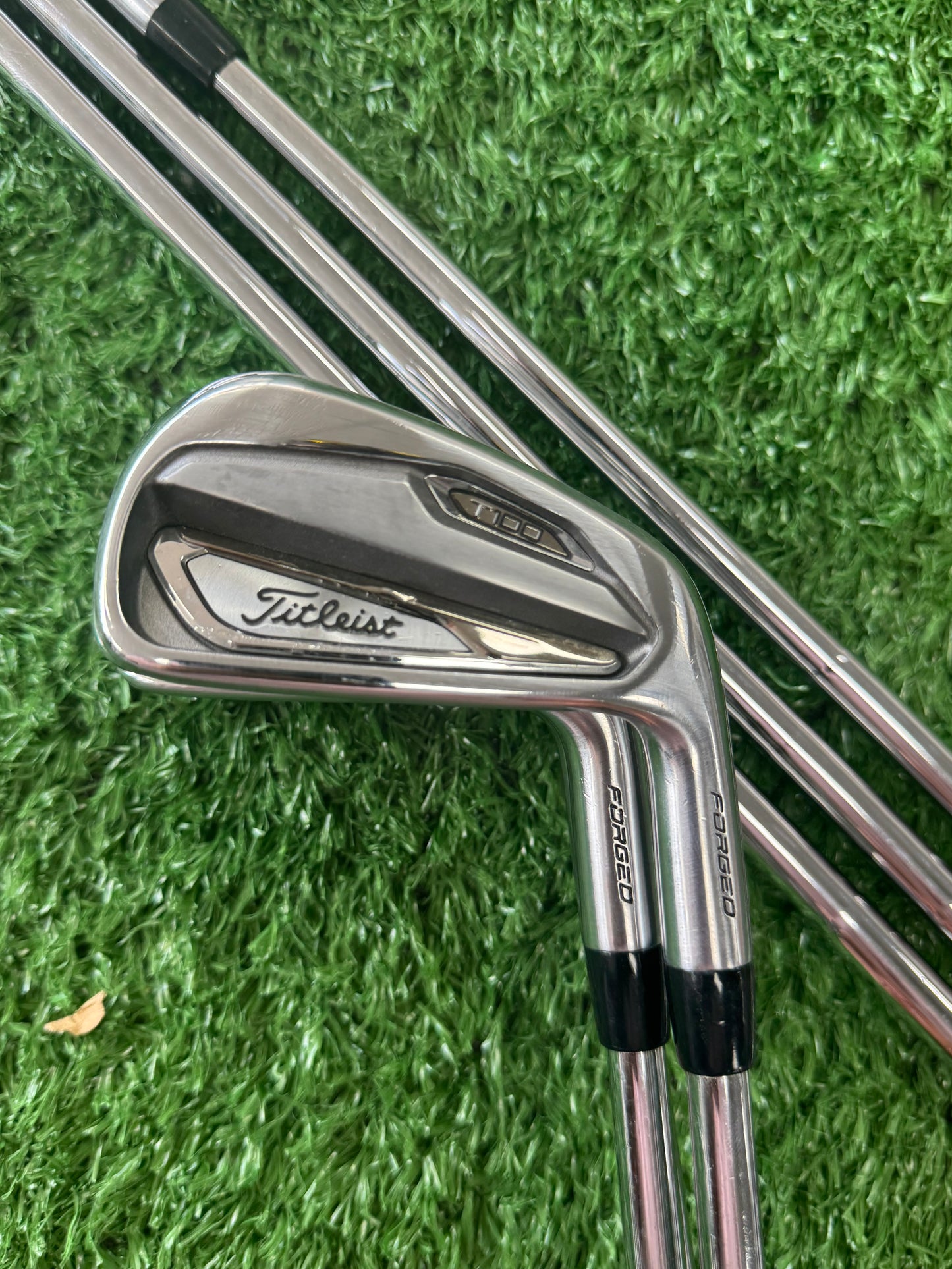 Titliest T100 Irons 5-pw