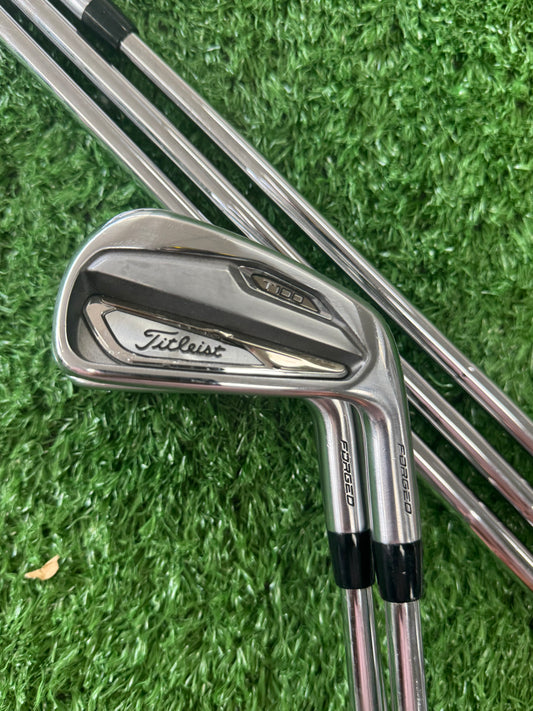 Titliest T100 Irons 5-pw