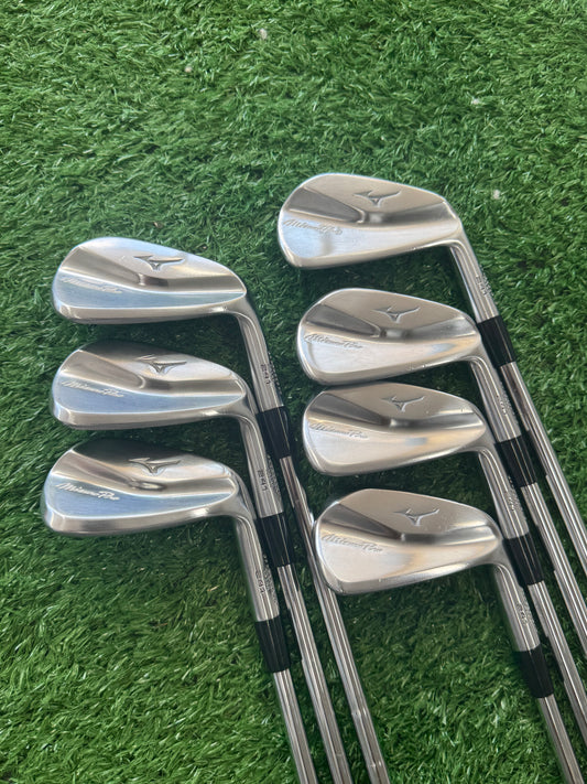 MIZUNO PRO 241 IRONS 4-PW- STIFF